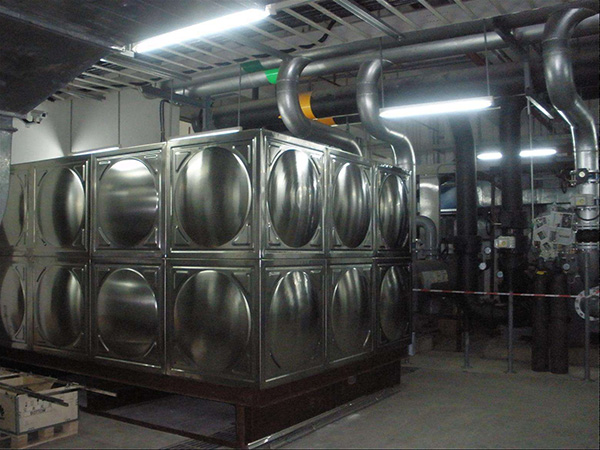 SUS304不锈钢工业水箱